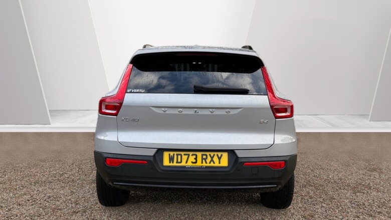 Volvo XC40 2.0 B4P Ultimate Dark 5dr Auto Petrol Estate